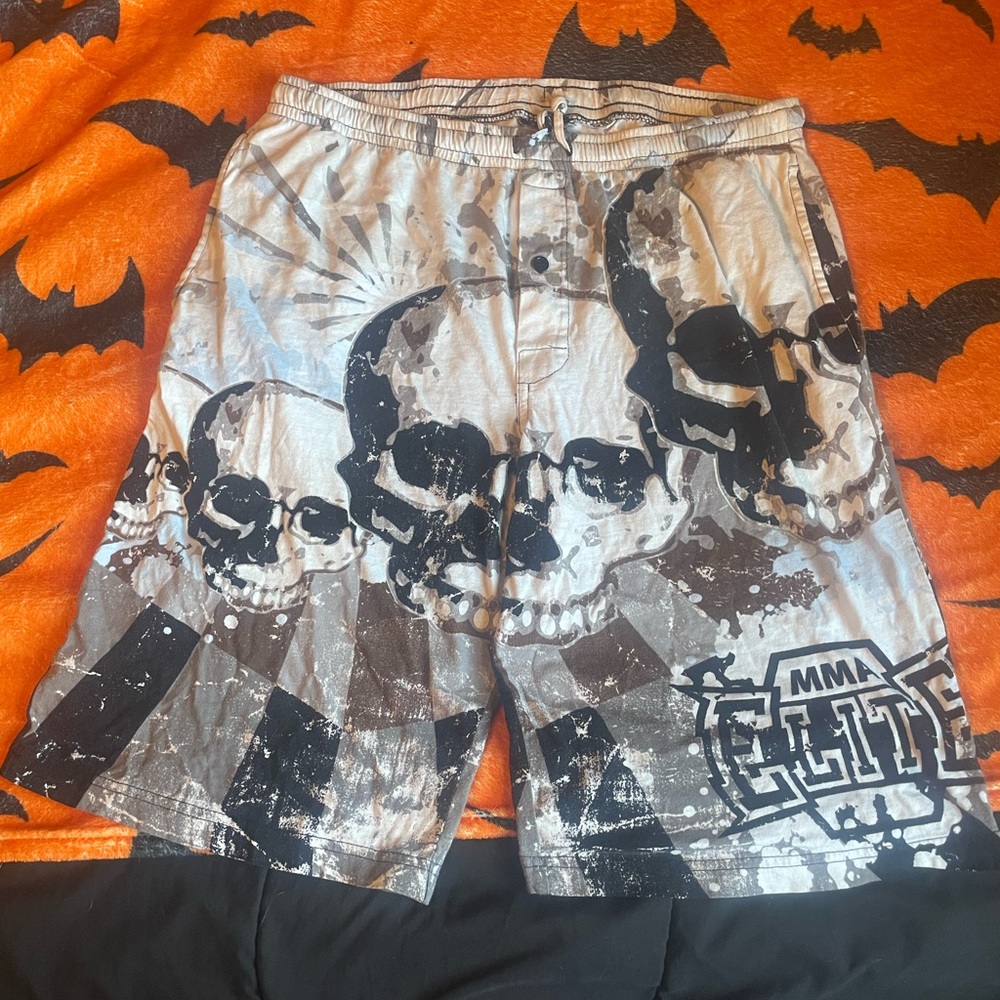 MMA elite skull shorts
